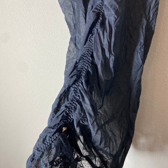 Victoria's Secret Women's Black Lace Sheer Lingerie Slip Chemise Size 34B - Picture 5 of 11